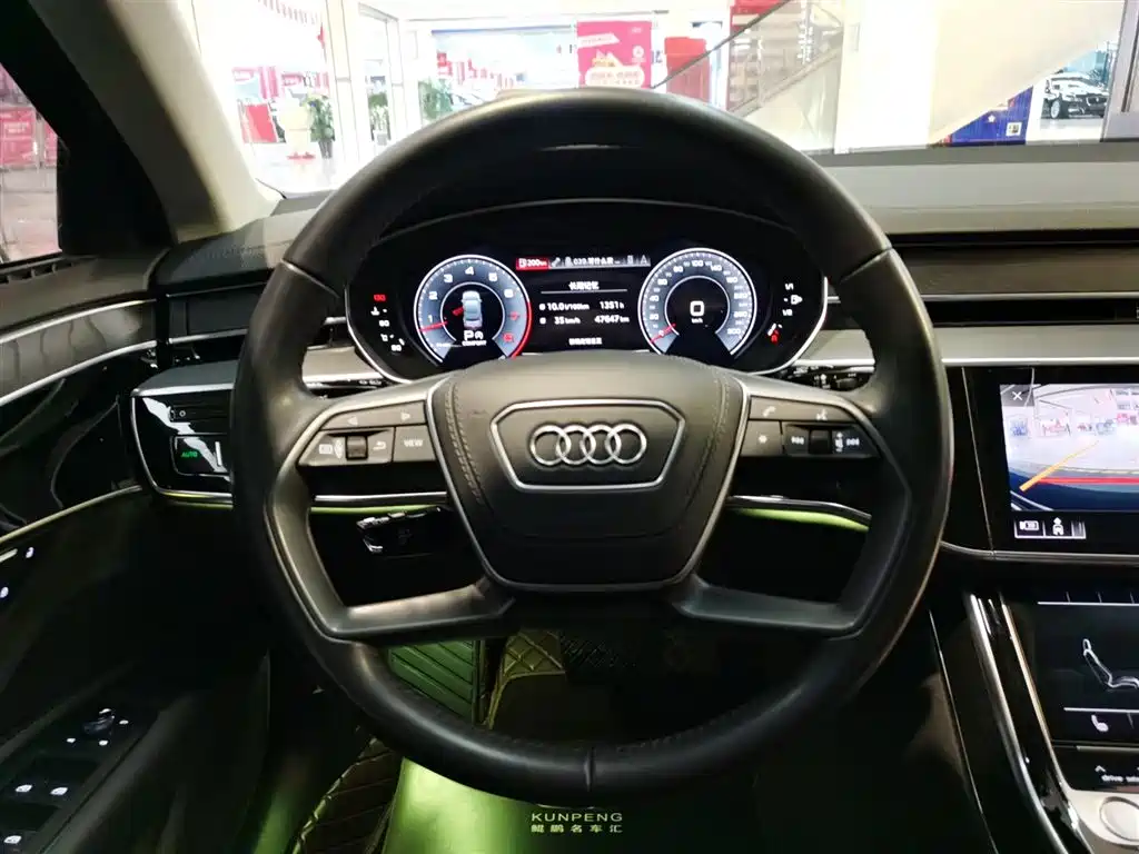 Audi A8 2018 — фото 9