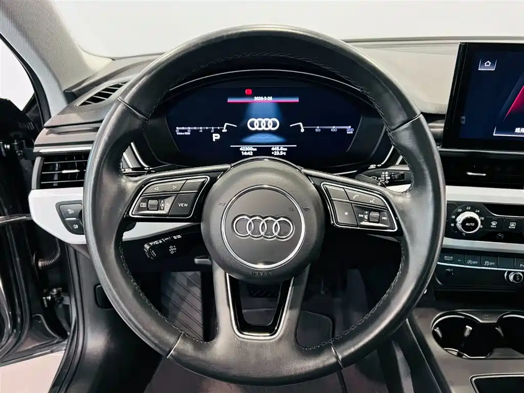 Audi A4L 2023 — фото 9