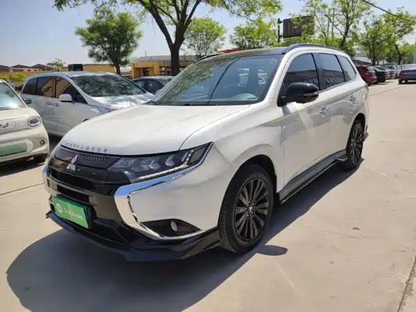 Mitsubishi Outlander 2021