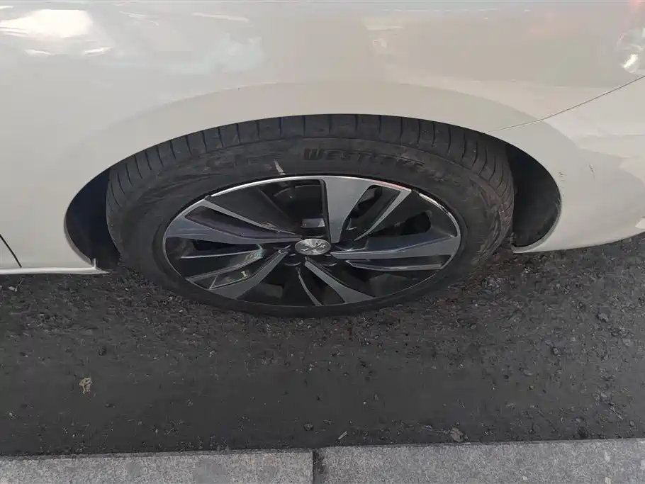 Peugeot 408 2019