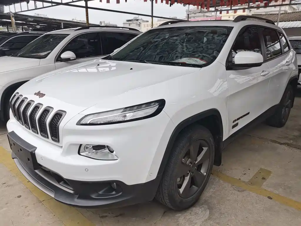 Jeep Cherokee 2017 — фото 1
