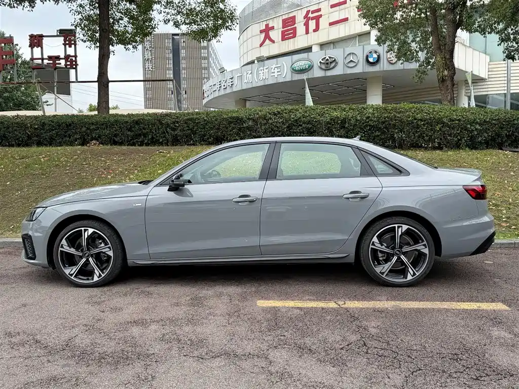 Audi A4L 2025 — фото 3