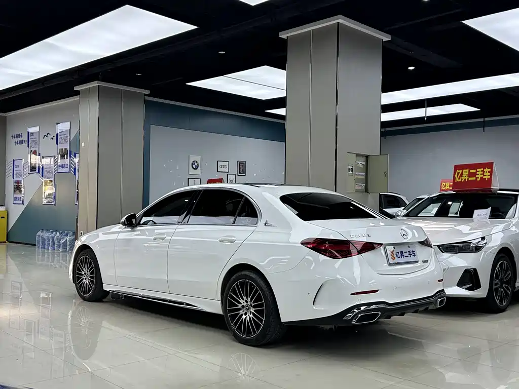 Mercedes-Benz C-Class 2023