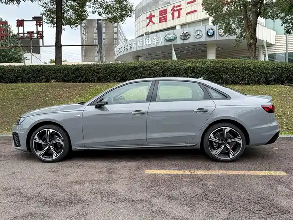 Audi A4L 2025