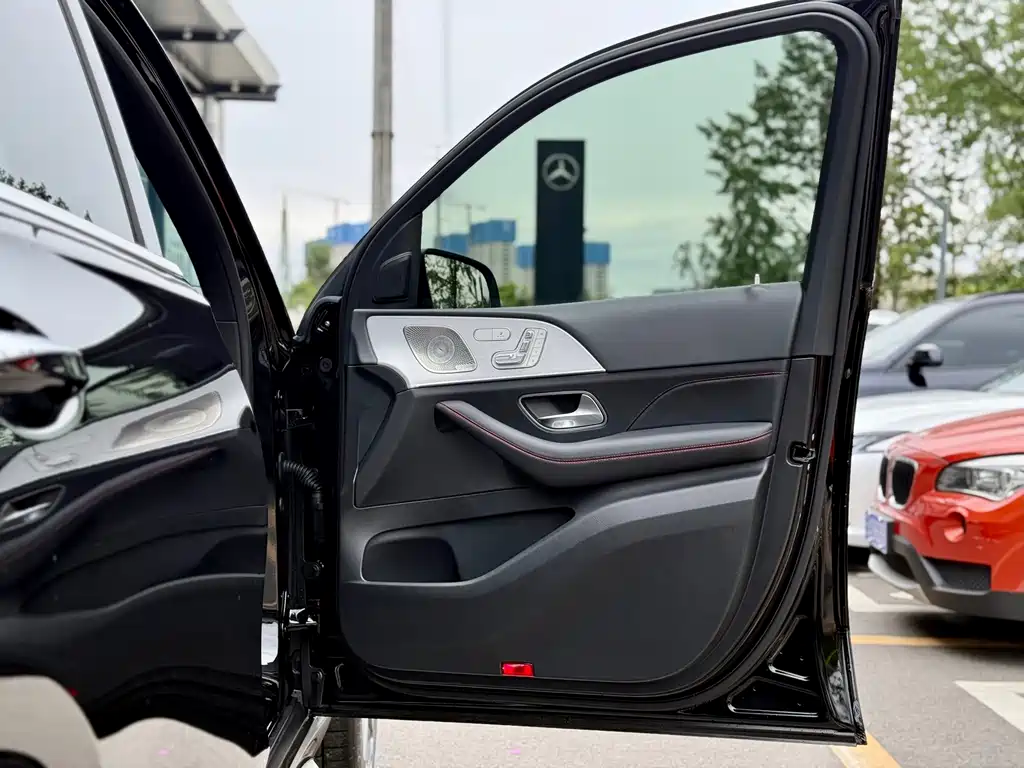 Mercedes-Benz GLE AMG 2025 — фото 32