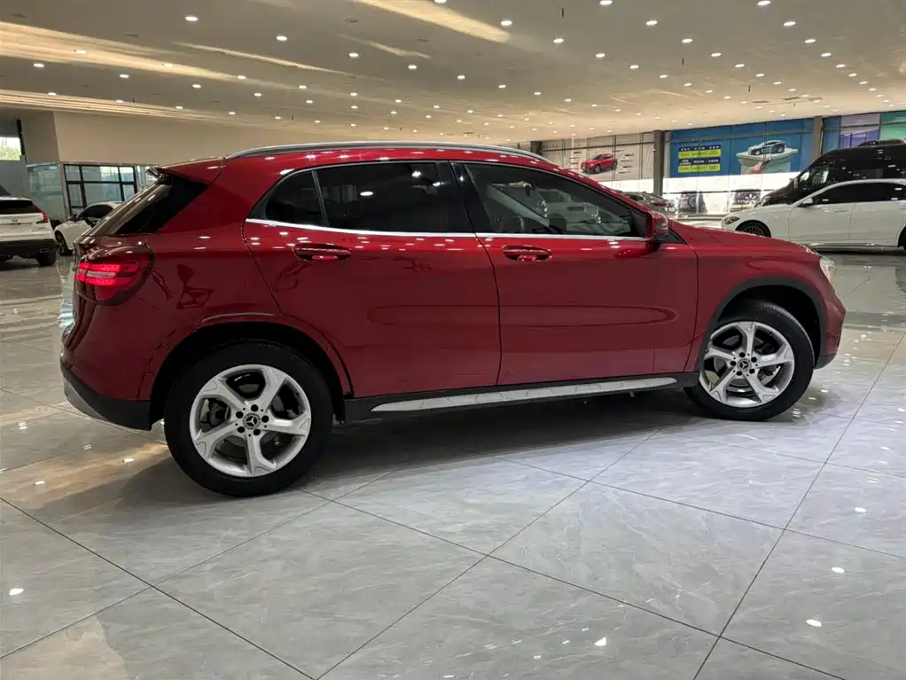 Mercedes-Benz GLA 2017