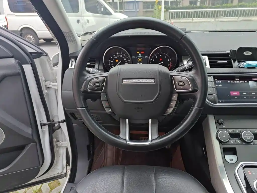 Land Rover Range Rover Evoque 2019 — фото 3