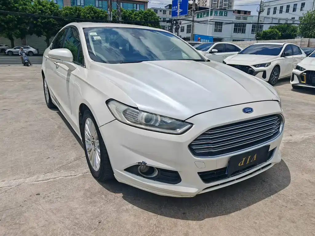 Ford Mondeo 2015 — фото 3