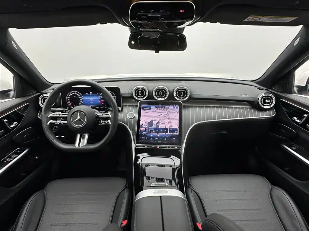 Mercedes-Benz C-Class 2024 — фото 18