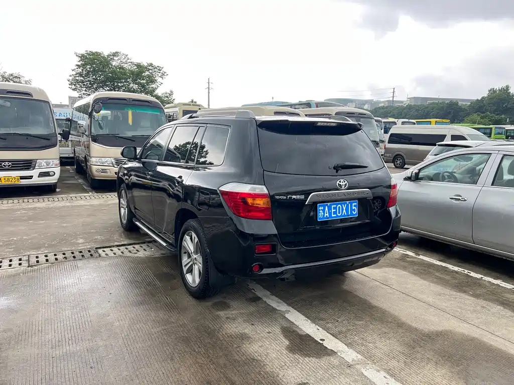 Toyota Highlander 2012 — фото 23