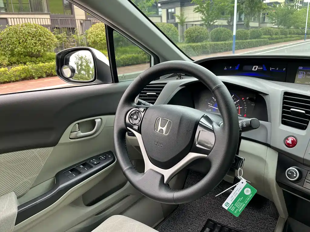 Honda Civic 2013 — фото 17