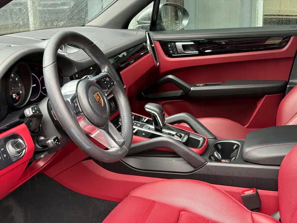 Porsche Cayenne 2022