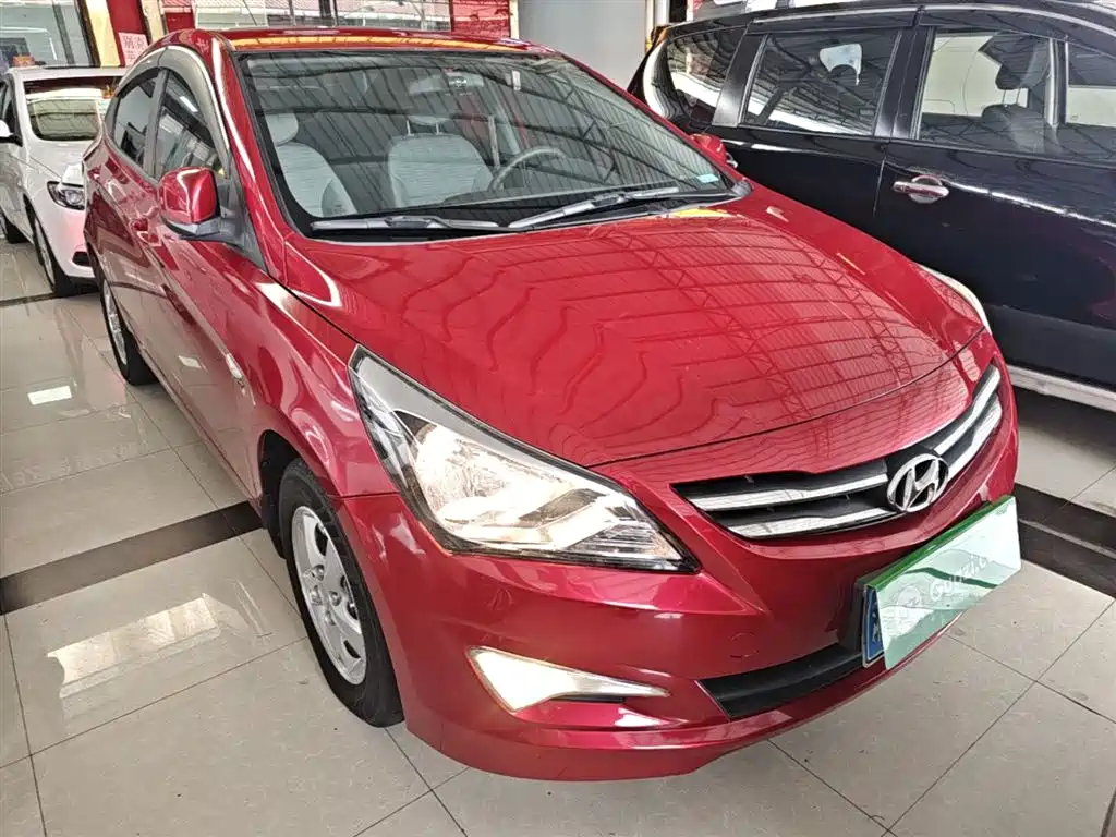 Hyundai Verna 2015 — фото 4