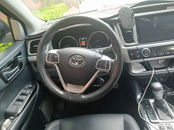 Toyota Highlander 2019
