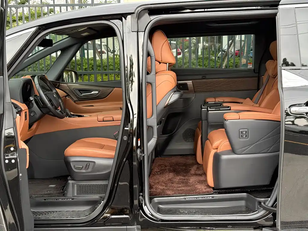 Toyota Vellfire 2025 — фото 7
