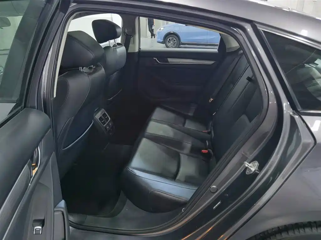 Honda Accord 2019 — фото 15