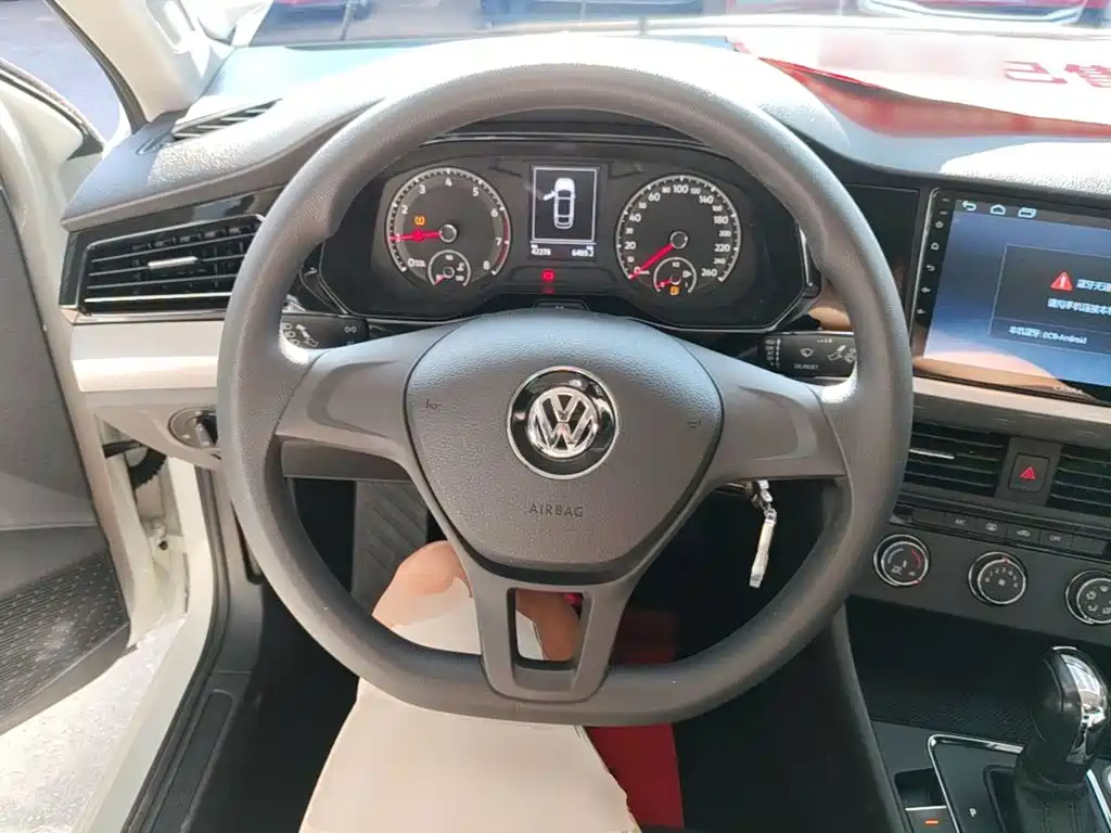 Volkswagen Bora 2019 — фото 11