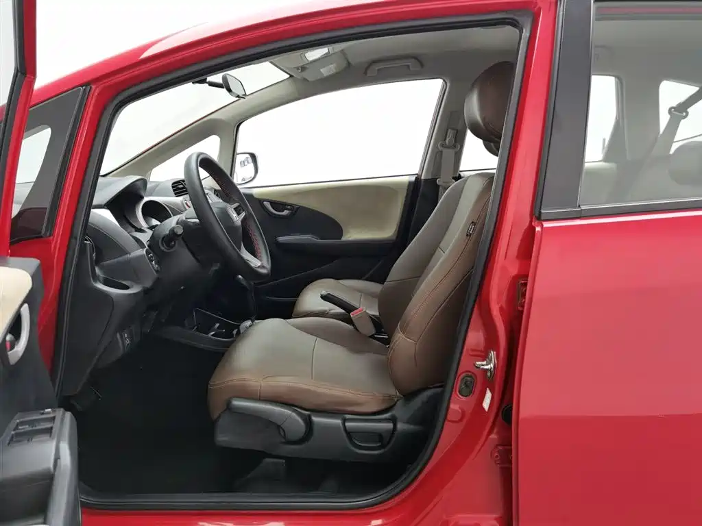 Honda Fit 2011 — фото 10