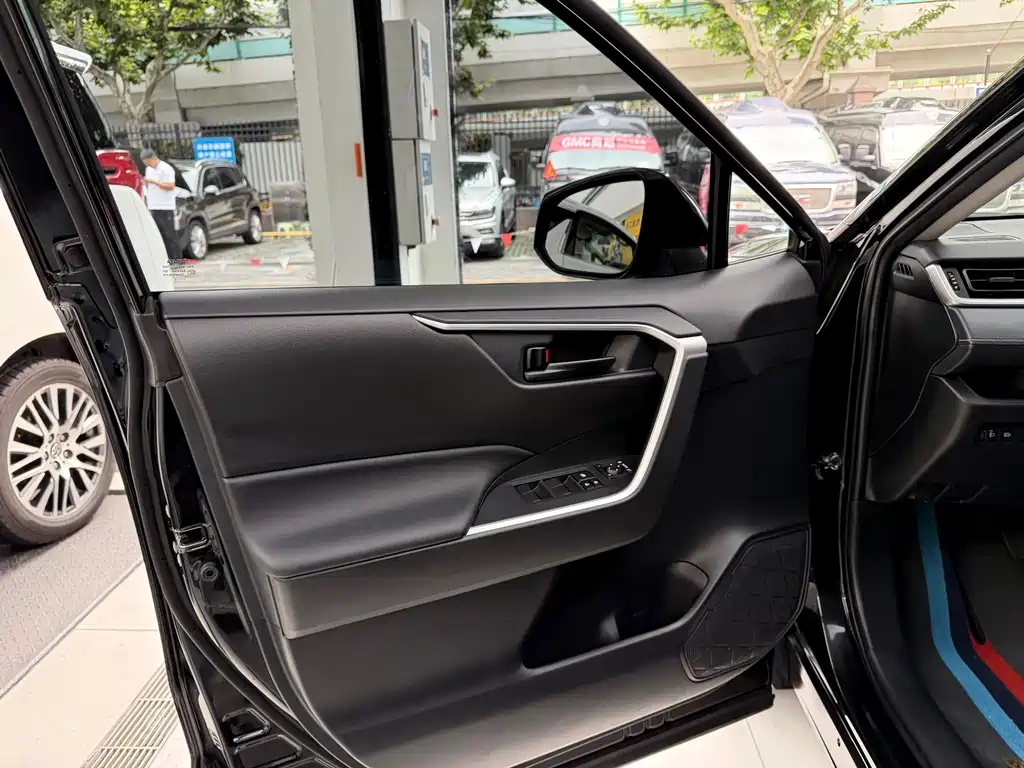 Toyota Wildlander 2024 — фото 12