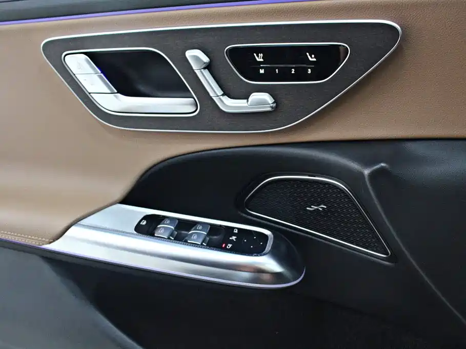 Mercedes-Benz E-Class 2024