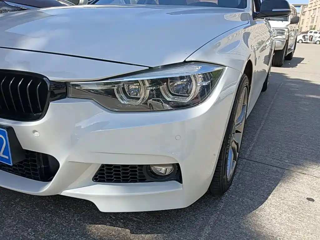 BMW 3 Series 2019 — фото 24