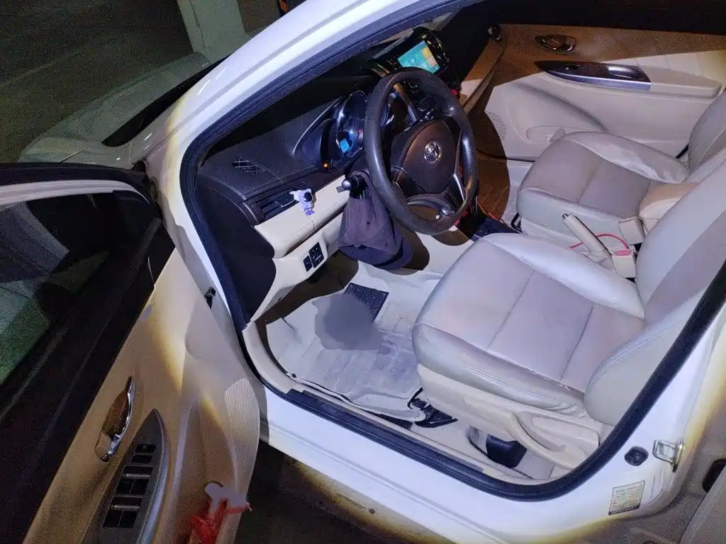 Toyota Yaris L 2016 — фото 14
