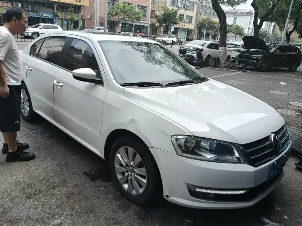 Volkswagen Lavida 2013