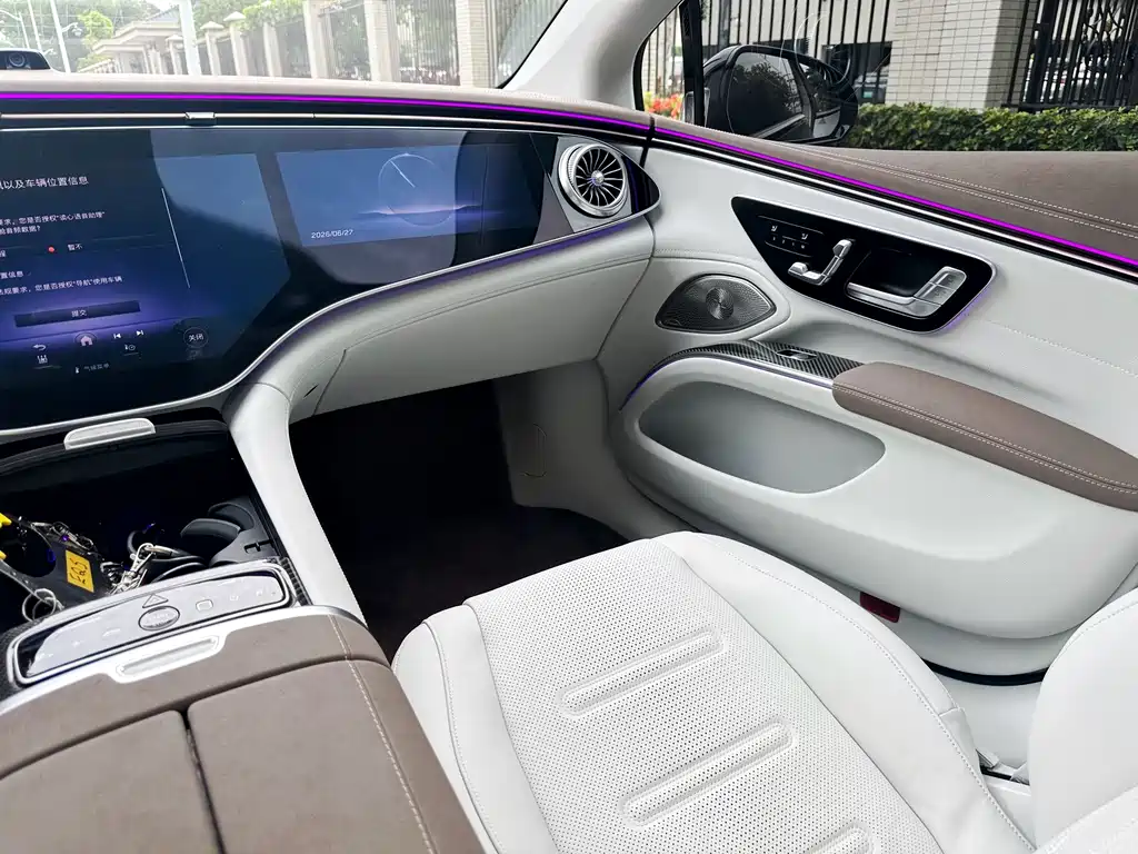 Mercedes-Benz EQS AMG 2023 — фото 25