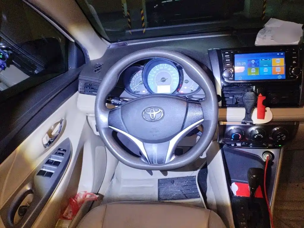 Toyota Yaris L 2016