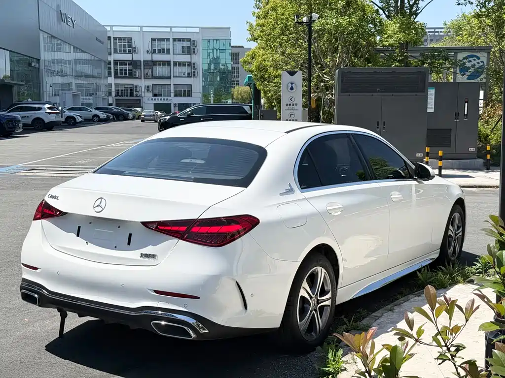 Mercedes-Benz C-Class 2021