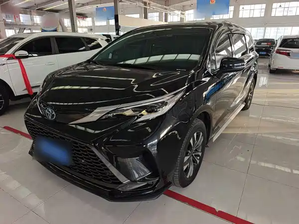 Toyota Granvia 2023