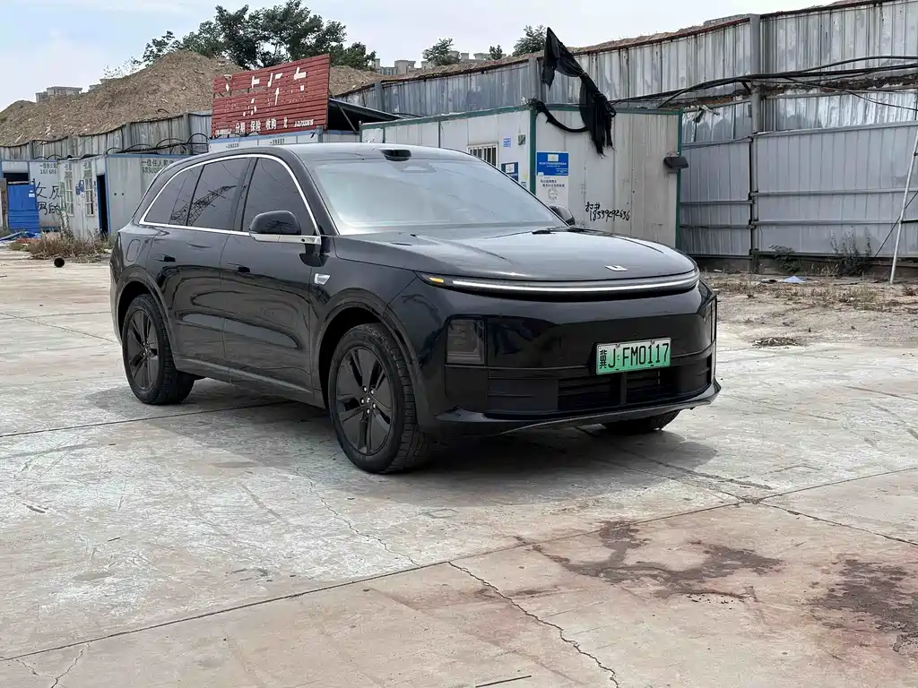 Li Auto Li L6 2025