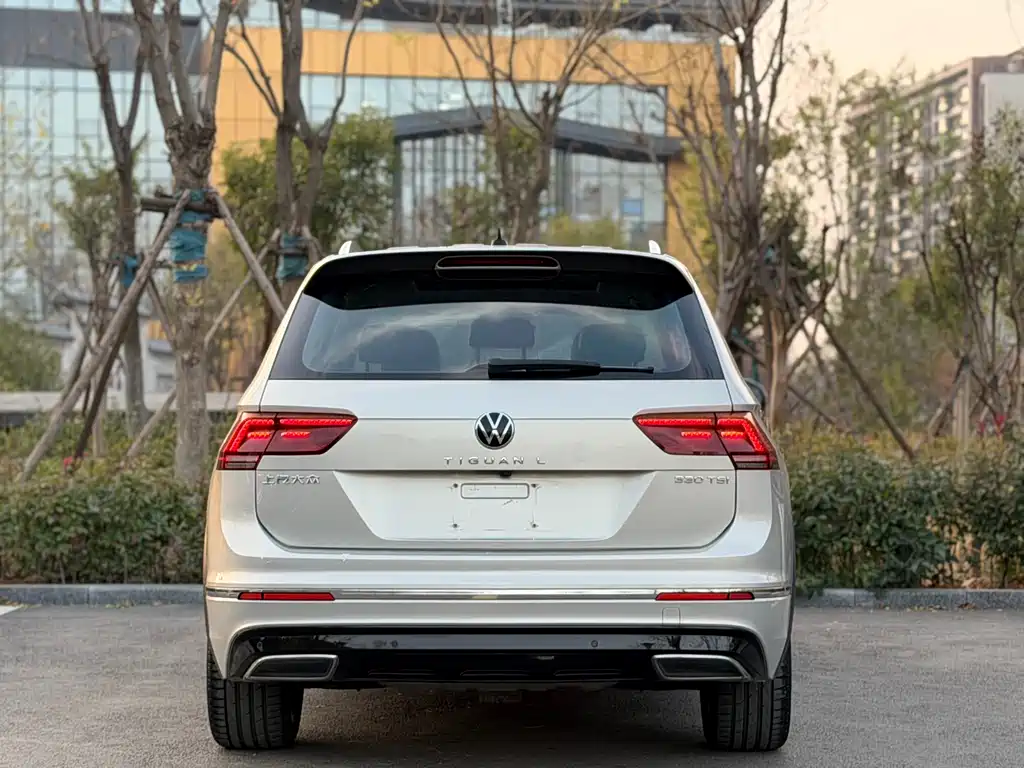 Volkswagen Tiguan L 2021 — фото 13