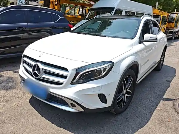 Mercedes-Benz GLA 2015