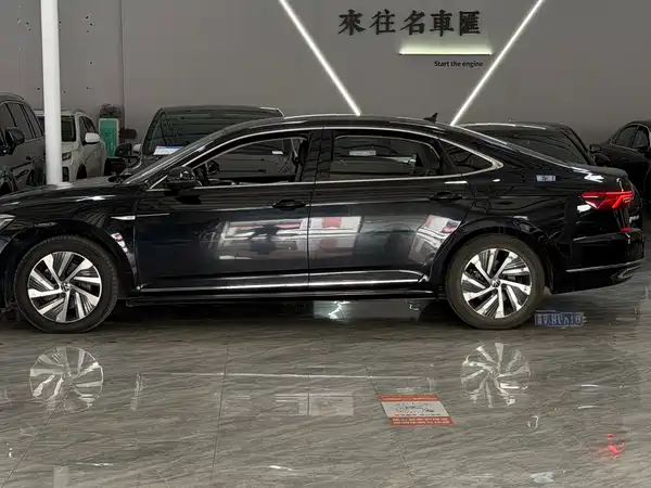 Volkswagen Passat Plug-In Hybrid 2020