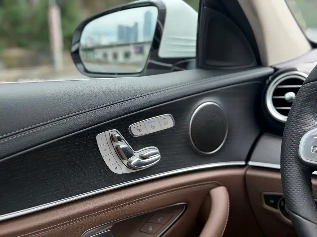 Mercedes-Benz E-Class 2020 — фото 10