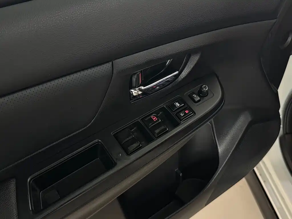 Subaru XV 2013 — фото 14