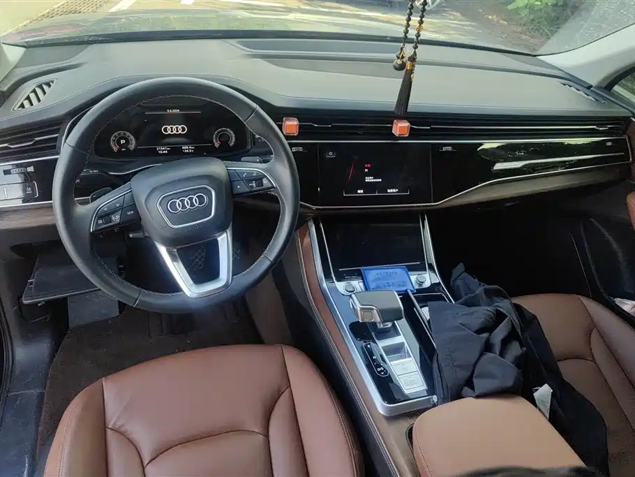 Audi Q7 2024 — фото 12