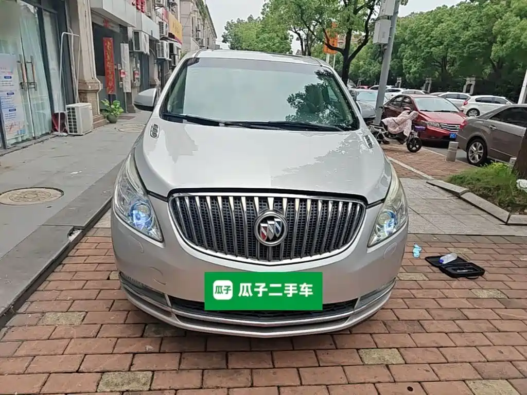 Buick GL8 2015