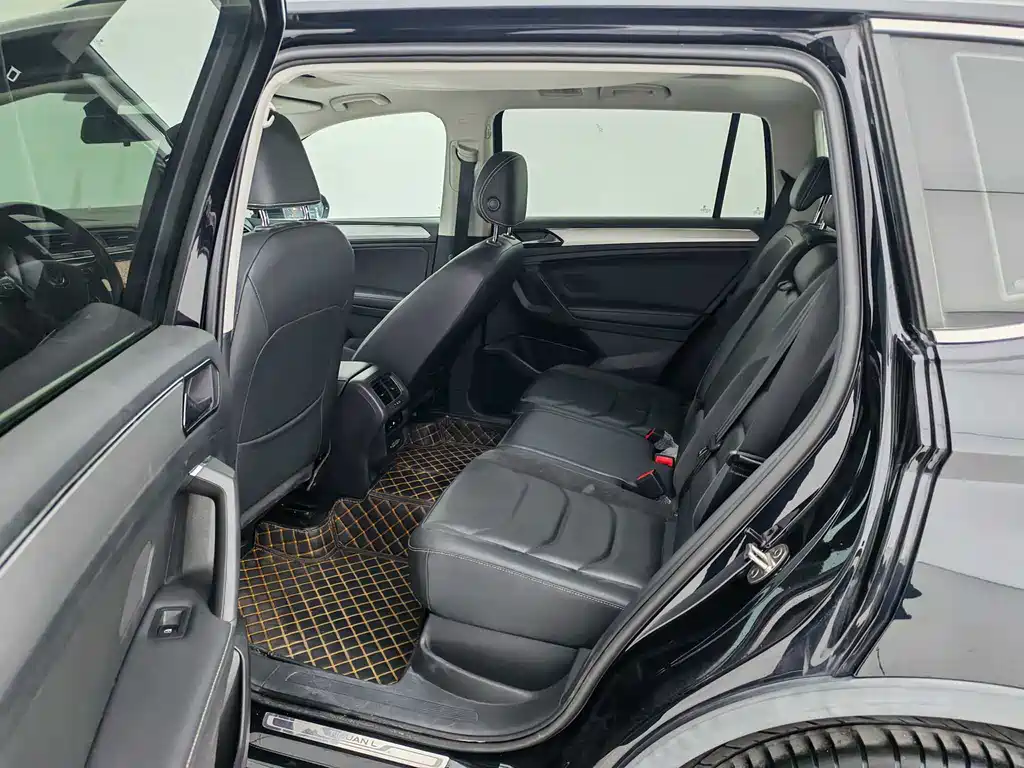 Volkswagen Tiguan L 2021 — фото 12