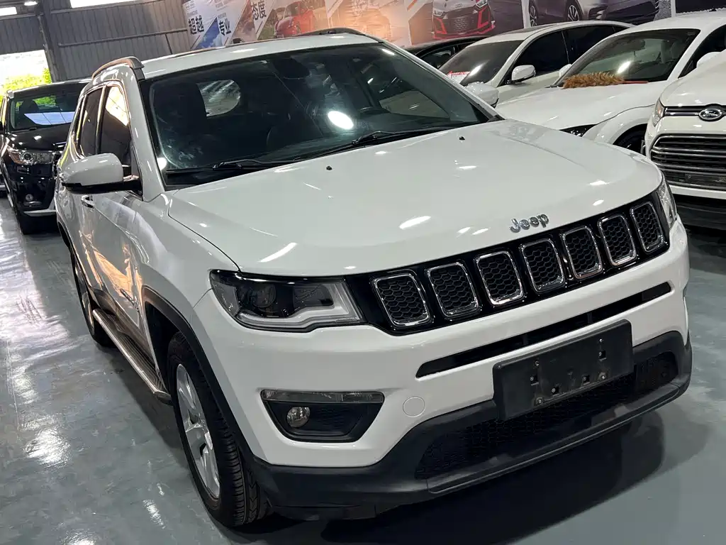 Jeep Compass 2017 — фото 3