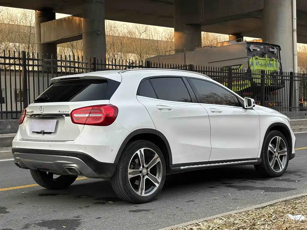Mercedes-Benz GLA 2016 — фото 6