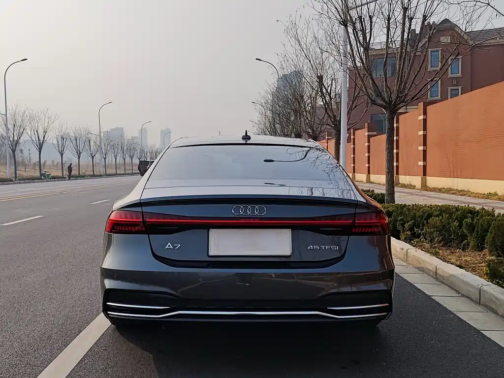 Audi A7 2023 — фото 30