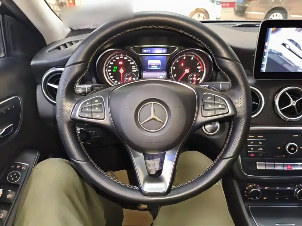 Mercedes-Benz GLA 2019 — фото 11