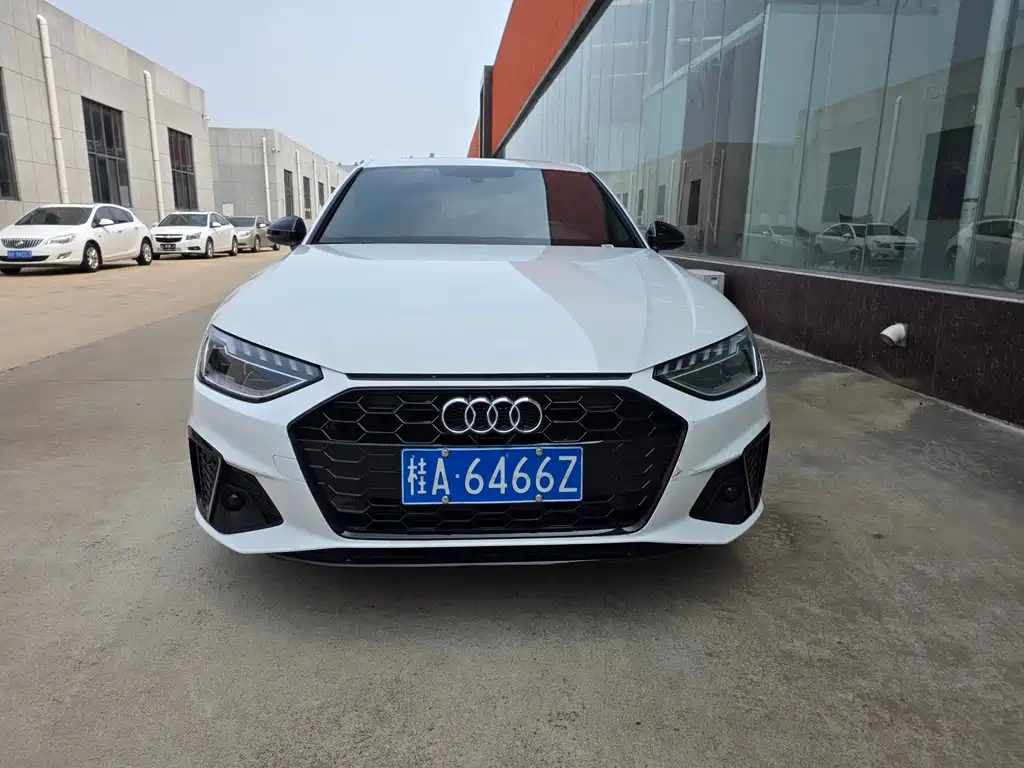 Audi A4L 2025