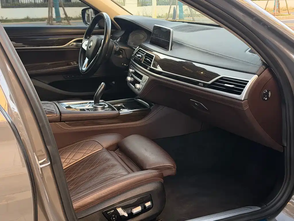 BMW 7 Series 2020