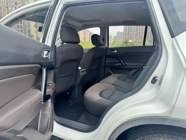GAC Trumpchi GS4 2016