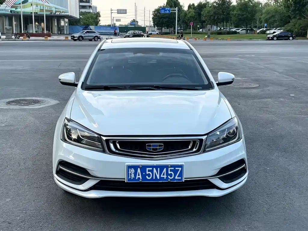 Geely Emgrand 2019 — фото 2