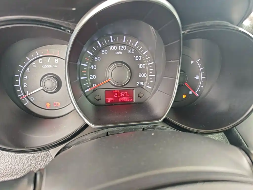 Kia K2 2015 — фото 12