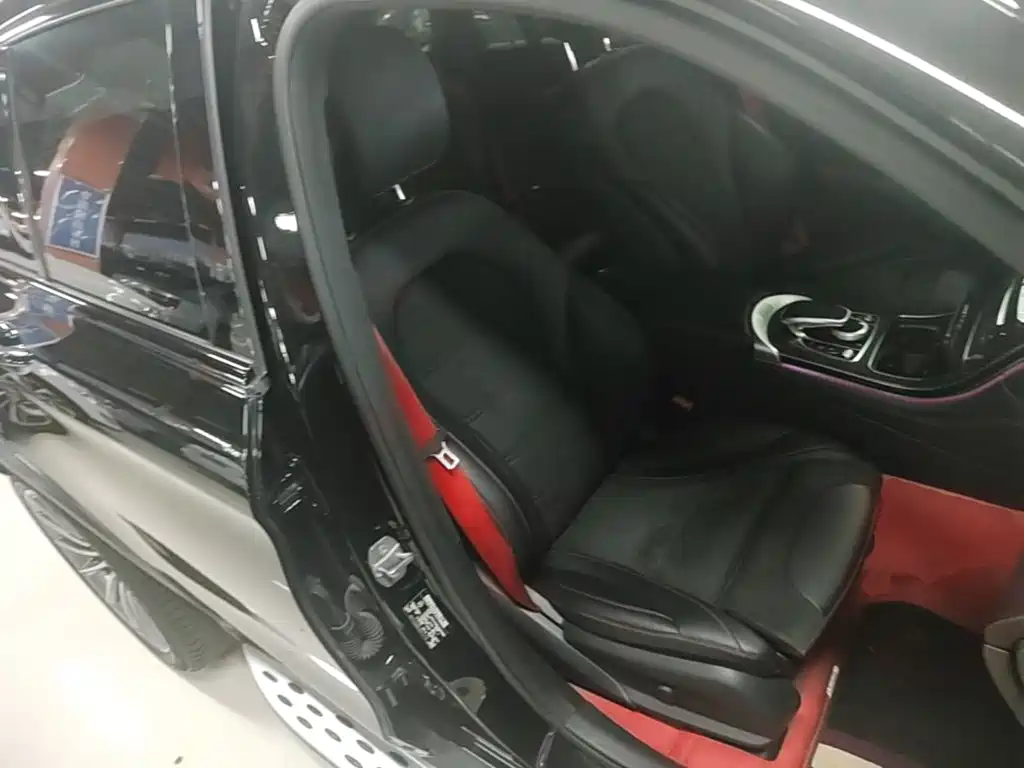 Mercedes-Benz GLC AMG 2018 — фото 25